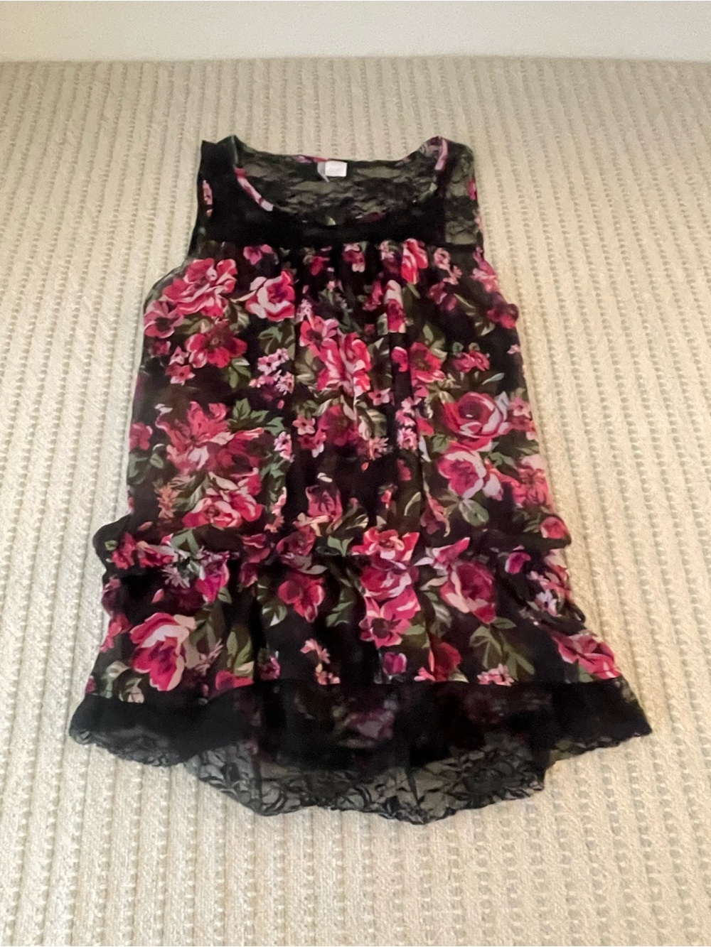 Black Floral Lace Sleeveless Blouse with Rose Print - Size: Large